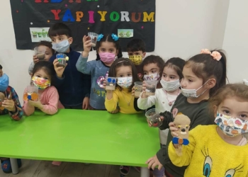 Miniklerden çim adam etkinliği