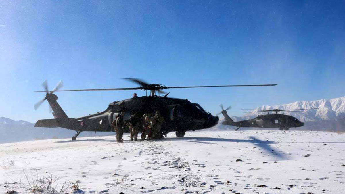 Muş ve diyarbakır'da 'eren kış-11 (şenyayla) şehit jandarma üsteğmen i̇smail moray operasyonu' başlatıldı.  