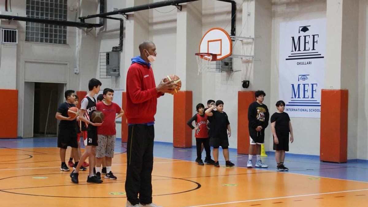 NBA eski yıldızı tecrübelerini aktarıyor