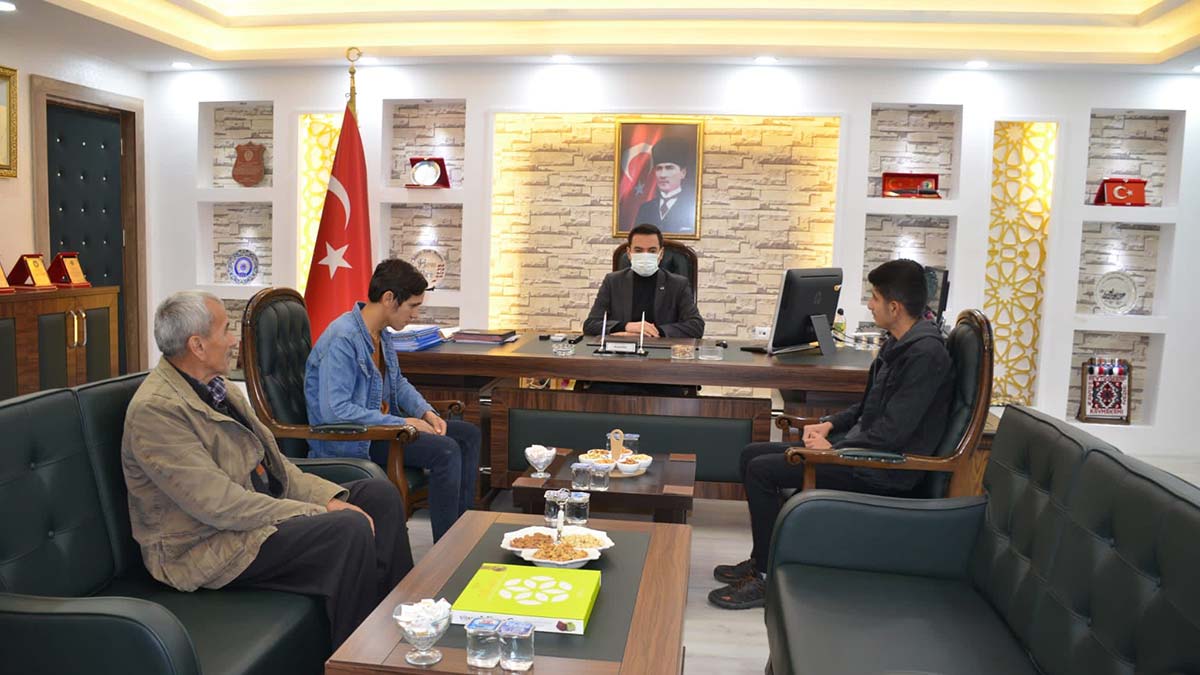 Kaymakam Uğuz, öğrencileri en kısa sürede Anıtkabir'e göndereceklerini söyledi