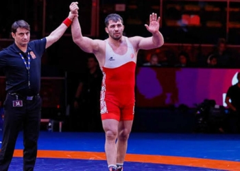 Olimpiyat üçüncüsü Cenk İldem güreşi bıraktı