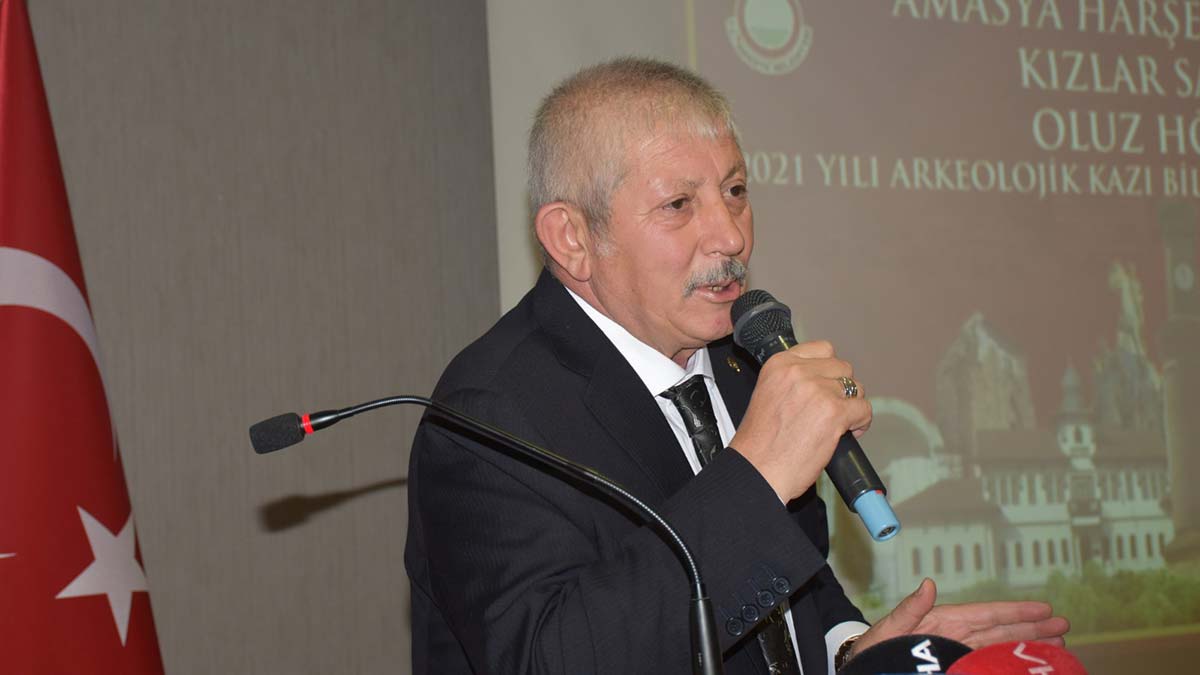 "Yine mezarda cep yaparak ölü gömme geleneği ya da ahşapla birlikte ölü gömme gelenekleri Suttuu-Bulak'la bire bir benziyor"