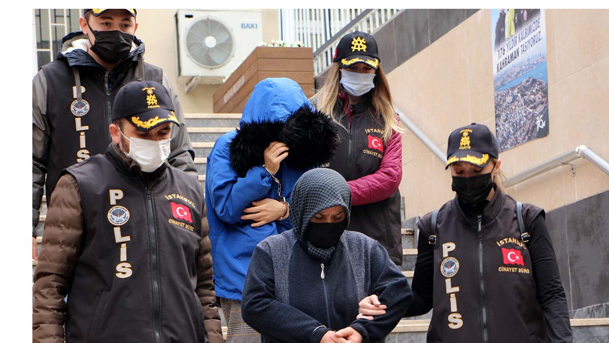 Nuri Yıldız'ın kullandığı otomobilin Bahçelievler'de yol kenarında durarak dörtlü lambalarını yakarak beklemeye başladığı görüldü