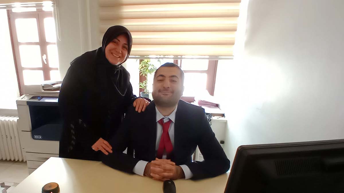 " Nüfus Müdürlüğü'nde veri kontrolü hazırlama biriminde çalışıyorum"