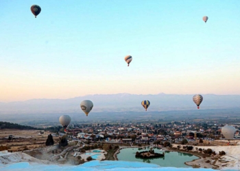 Pamukkale'deki otel ve restoranlar yılbaşına hazır