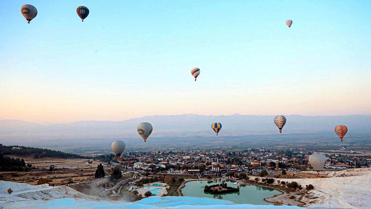 Pamukkale'deki otel ve restoranlar yılbaşına hazır