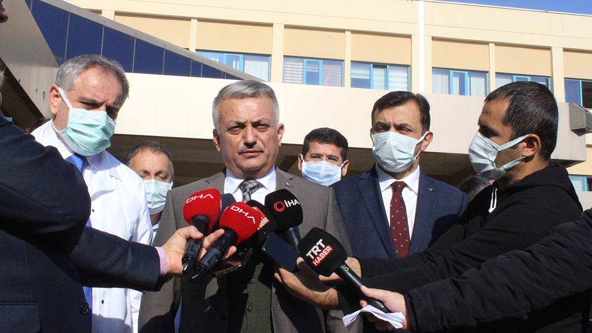 " Cumartesi sabah geldiler, misafir ediyoruz. Her türlü ihtiyaçlarını karşılıyoruz"