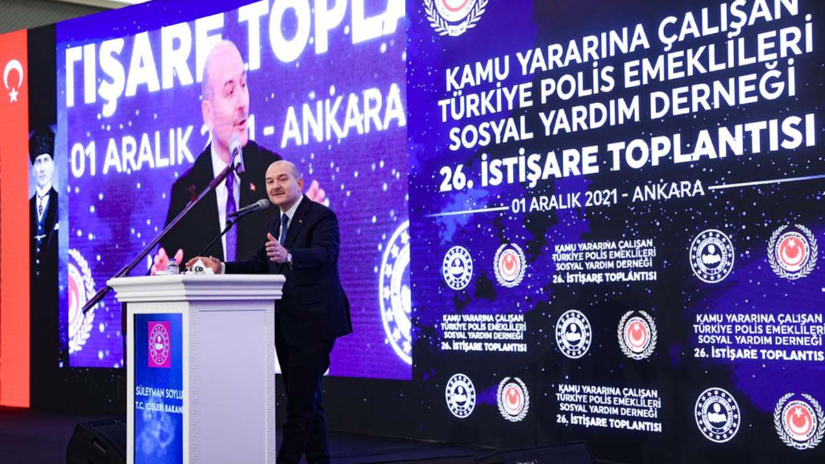 " Birileri bugün polisi yeni keşfetmeye çalışıyor, muhtarı yeni keşfetmeye çalışıyor"