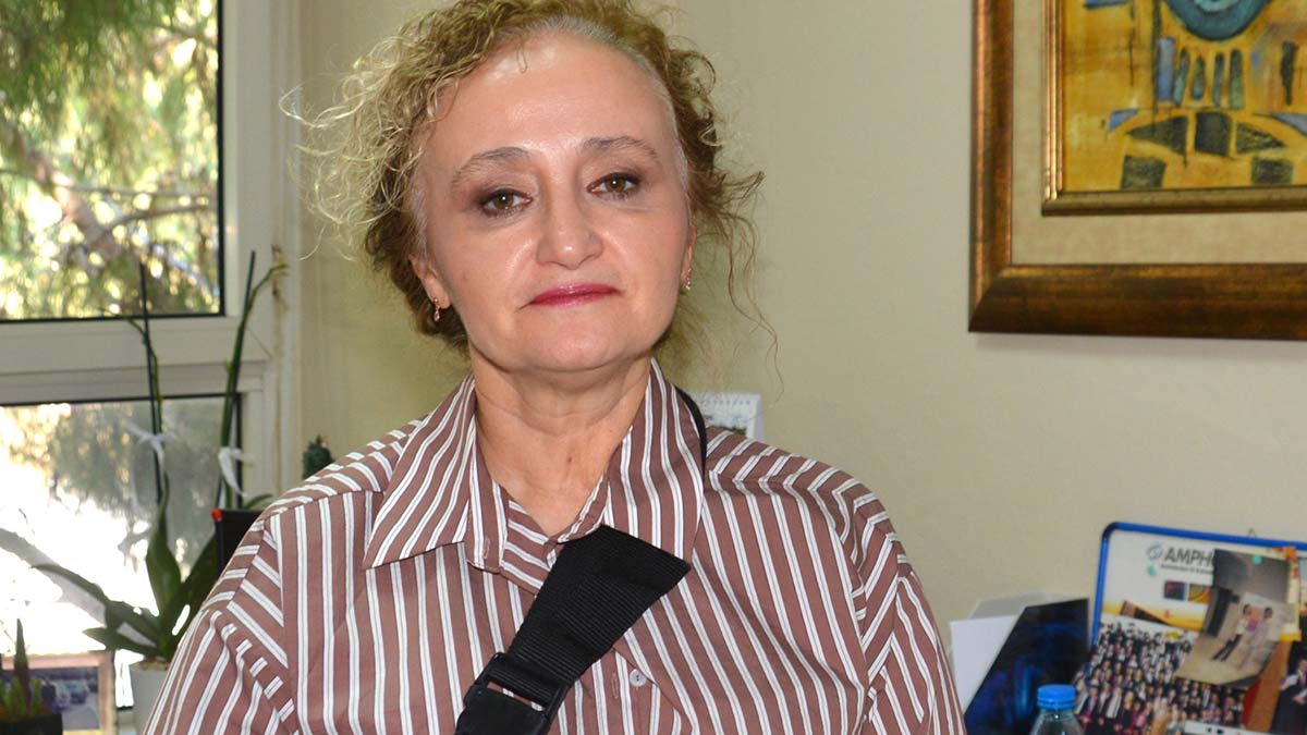 " Varyantlar her zaman var zaten ancak 32 tane mutasyonu barındıran bu son varyant 'Omicron', Afrika'dan çıktı. Aşının en az olduğu yer."