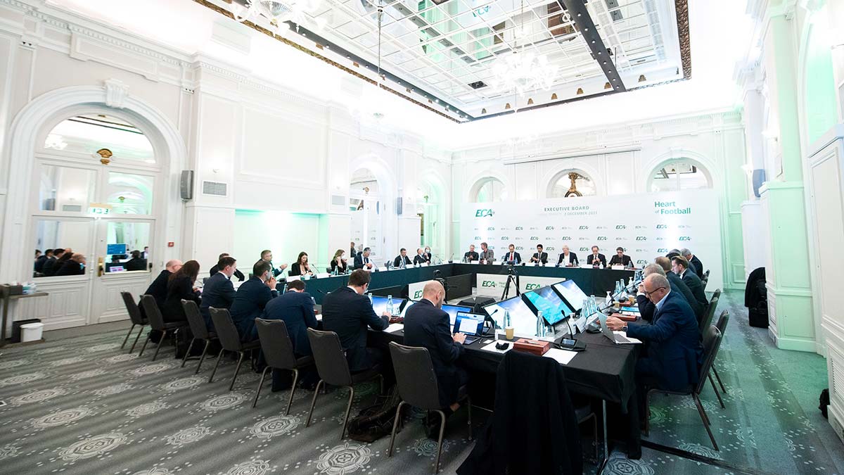 " Avrupa'daki 240'tan fazla futbol kulübünü temsil eden ECA'da kararlarımızı birlik ve bütünlük içinde alıyoruz"