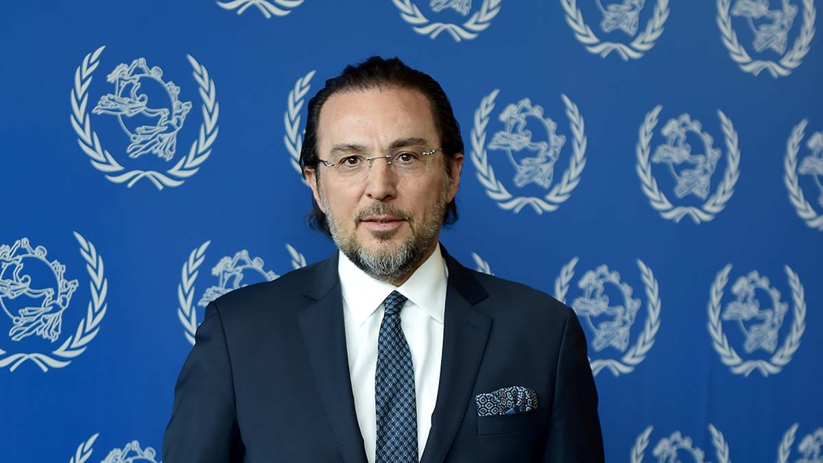 "26 Aralık günü çok ilgi çekecek indirimlerimizle yeni yılın ilk ışıklarına kadar firmaların stoklarını eriteceği yeni bir sürece öncülük edeceğiz” 