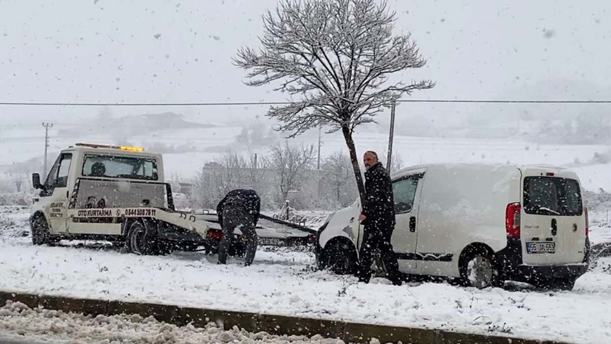 Samsun'da kar yağışı etkili oldu