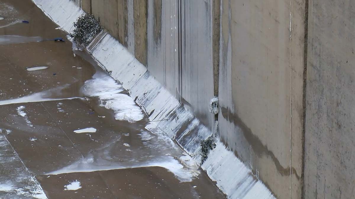 Sancaktepe'de beyaz renkli madde paniğe neden oldu