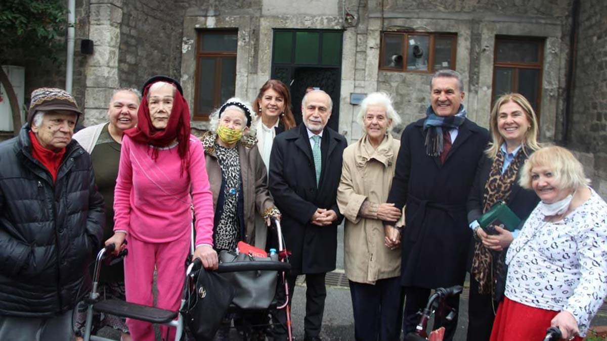 " Engelli yurttaşlarımıza yardımcı olmayı bir vicdani görev biliriz"