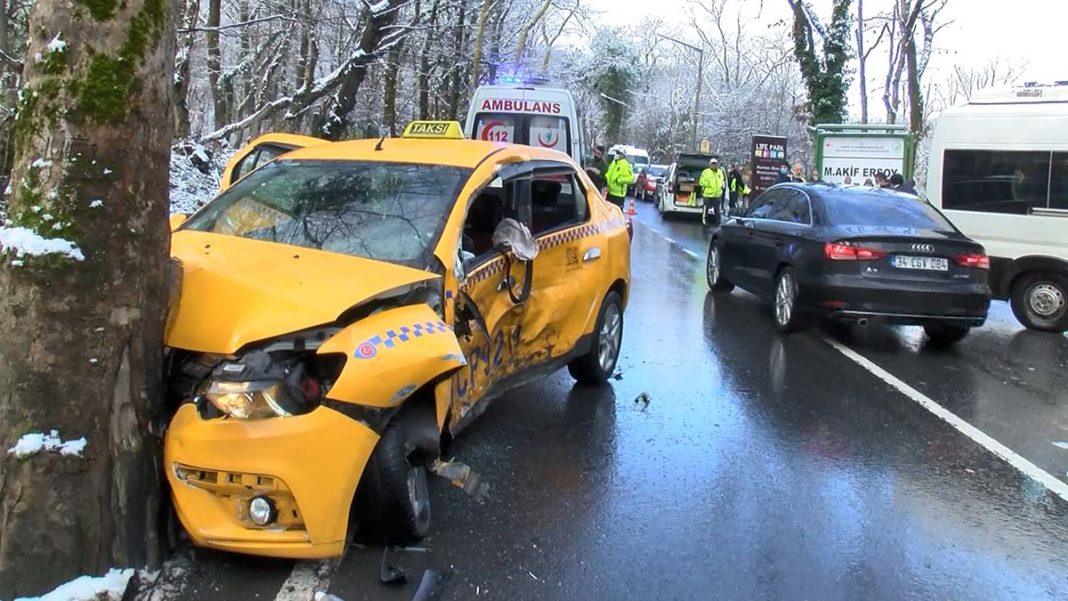 Sarıyer'de servis ile taksi çarpıştı: 3 yaralı
