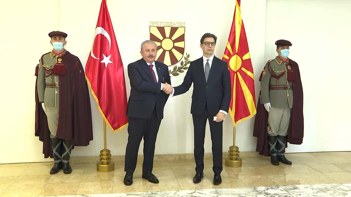 Şentop, Kuzey Makedonya Cumhurbaşkanı Pendarovski ile görüştü