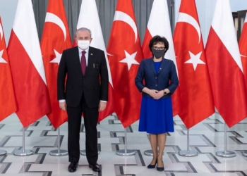 Şentop, Polonya Meclis Başkanı ile bir araya geldi