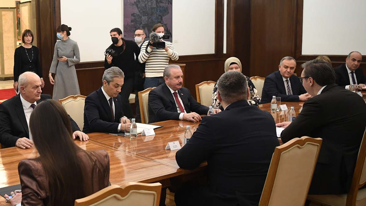 Şentop, Sırbistan Cumhurbaşkanı Vuçiç ile görüştü