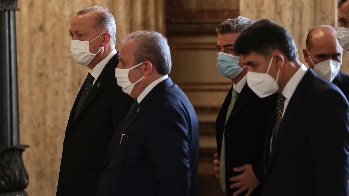 " Geçmişimizde ve bugünümüzde birbirimizle çatışma, ayrışma, birbirimizden uzak durmak için anlamlı sebeplerimiz yok"