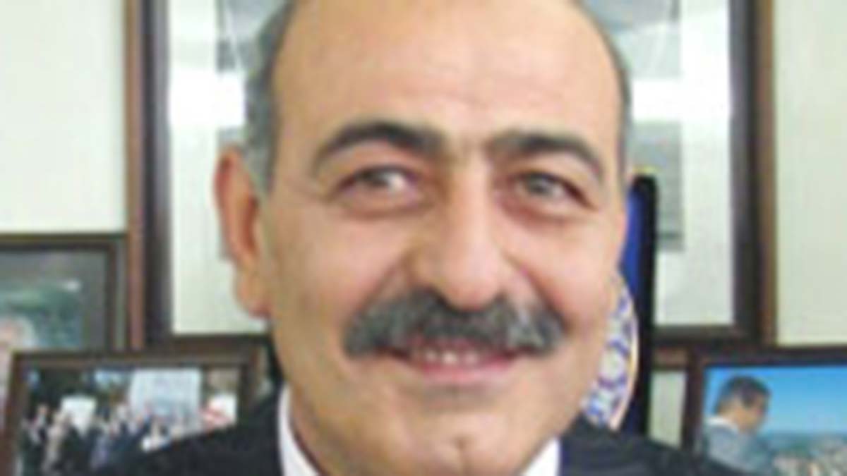 Tartışmanın kısa sürede büyüyüp, kavgaya dönüşmesi üzerine Yılmazer, belinden çıkardığı tabancayla Argun'a ateş etti