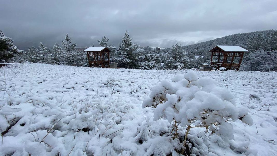 Sivas'ta kar yağışı başladı