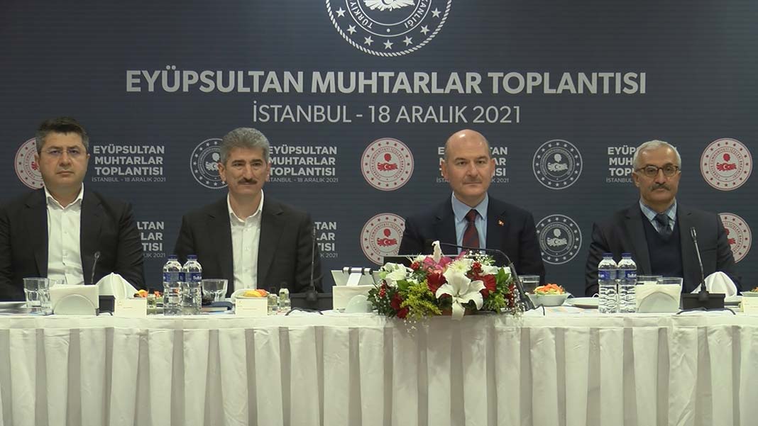 Soylu, Eyüpsultan'da muhtarlar toplantısına katıldı