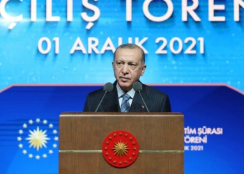 Sözleşmeli ve kadrolu öğretmen ayrımını kaldırıyoruz