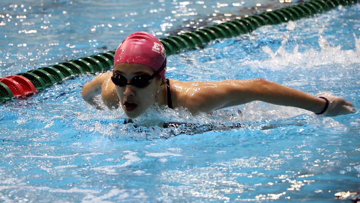 "Yüzmeye, su korkumu yenmek amacıyla başladım "