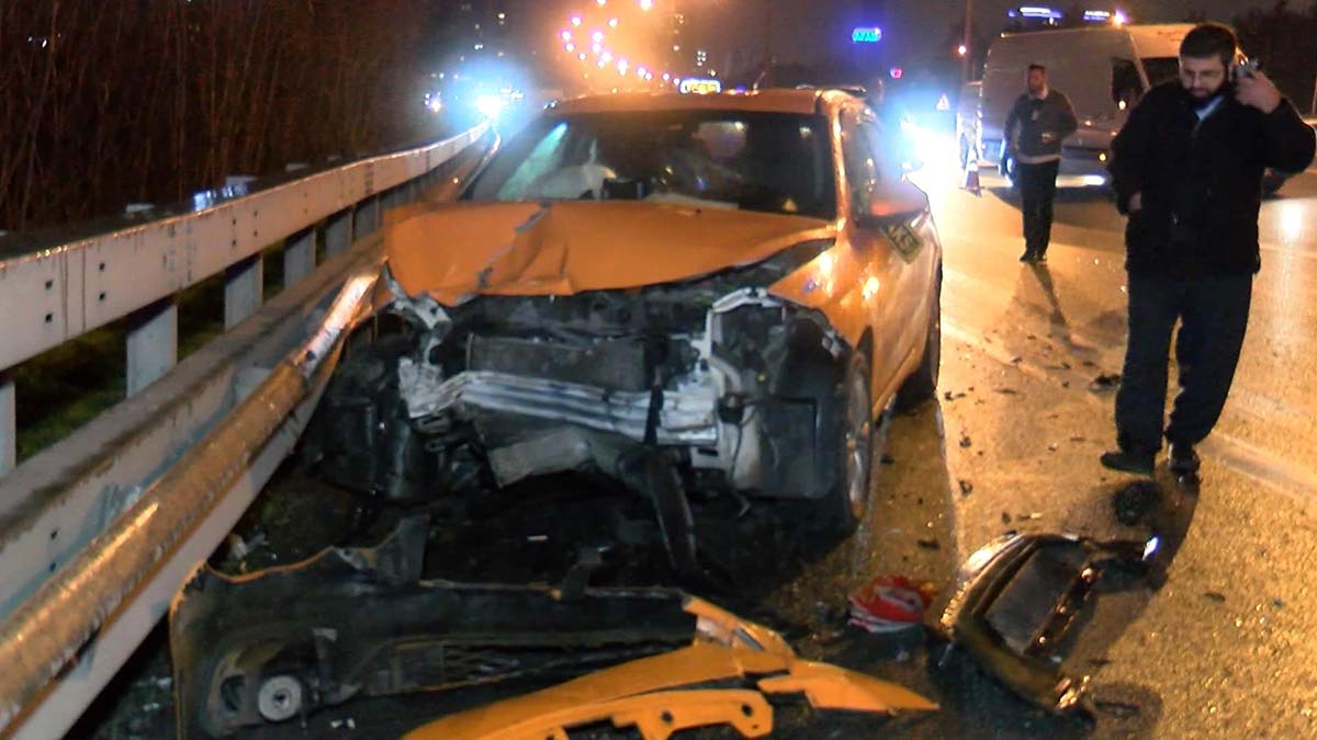 TEM Otoyolu'nda kaza: Biri ağır 2 yaralı