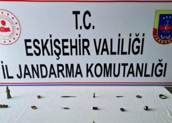 Tarihi eserleri satmaya çalışan 2 şüpheli yakalandı