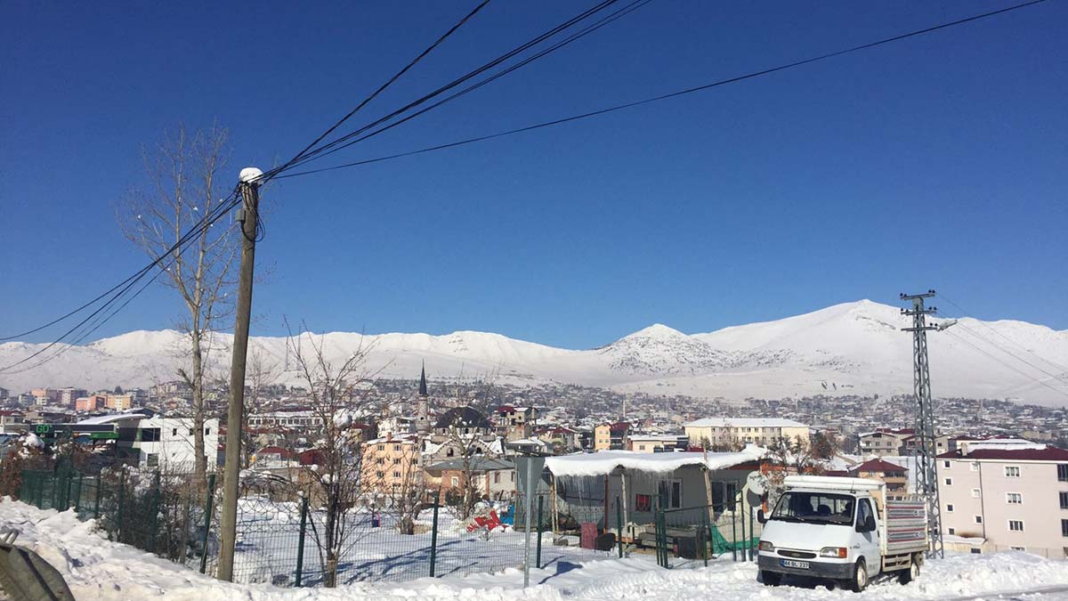 Tufanbeyli ilçesinde hava sıcaklığı eksi 20,6