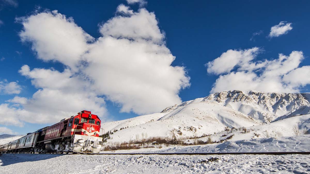 Trenler Ankara'dan çarşamba ve cuma günleri; Kars'tan cuma ve pazar günleri hareket edecek