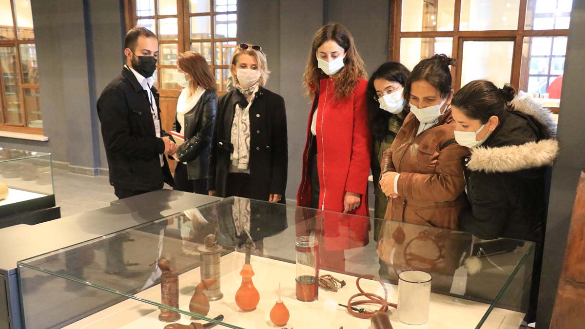 " Şehrimizde önemli müzeler yer alıyor. Bugün de burada önemli, güzel bir iş yapıldığını görüyoruz"