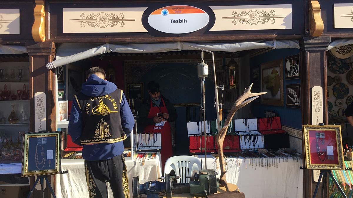 " Biz bu festivallerimizle gençlerimize geçmişte var olan sanatçılarımızı, zanaatkarlarımızı tanıtmak istedik"