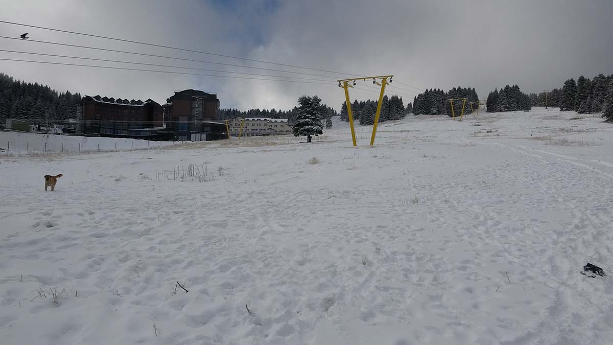 Uludağ'da kar kalınlığı 20 santimetreye ulaştı