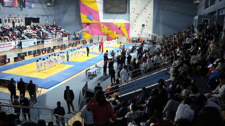 Uluslararası Madenci Kupası Judo Turnuvası başladı