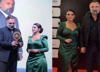 Oktay Kaynarca Oya Ulucan'dan ödülünü aldı!