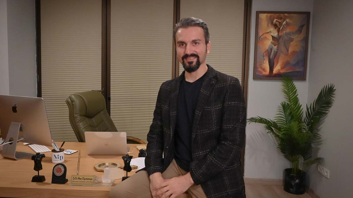 "Göbek deliği korunur, yeni bir göbek deliği yapımına ihtiyaç duyulmaz"