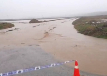 Uzunköprü'de sanayi sitesindeki iş yerlerini su bastı