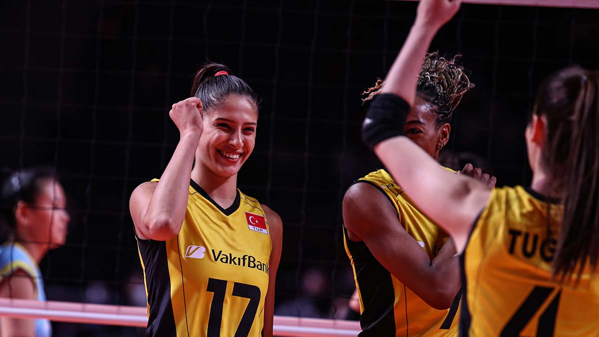 VakıfBank Altay Club'ı 3-0 mağlup etti