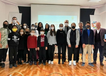 Sevgi Hayata Bağlar