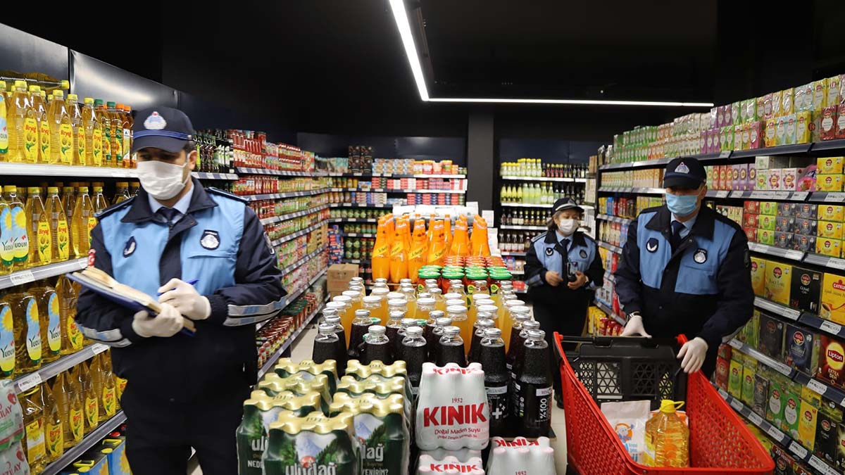 " Bazı marketlerde de etiket fiyatı ile kasadaki fiyatlar farklı oluyor."