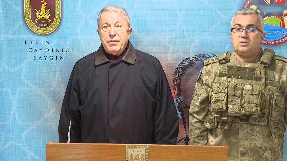 " Yapılan en ufak bir yanlış Türk Silahlı Kuvvetlerine mal olur. O nedenle hassas olmanız gerekir"