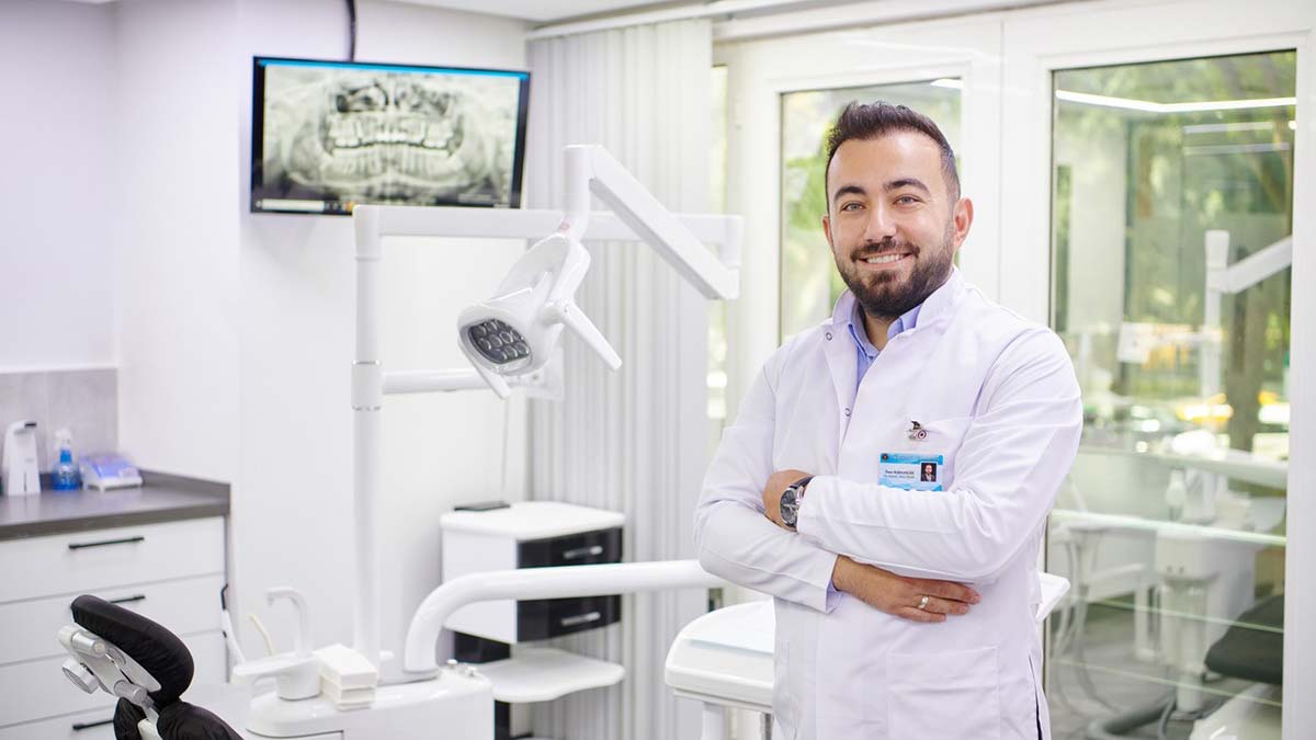 Zoraki gülümsemek mutluluk hormonunu artırıyor