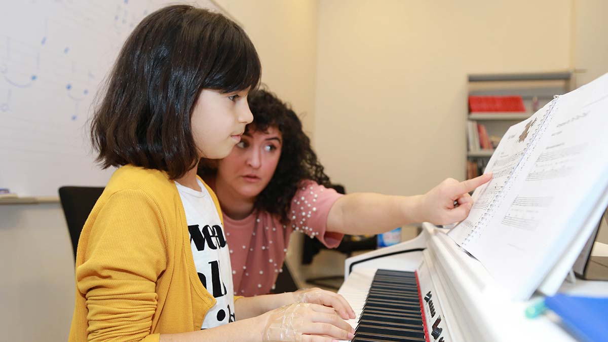 Zülfü Livaneli'de müzik ve sinema atölyeleri başladı