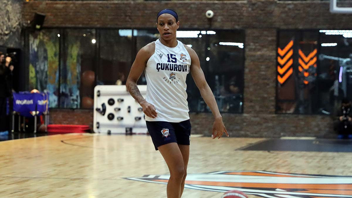 ABD'li guard Jasmine Thomas Çukurova Basketbol'da