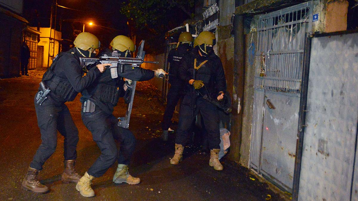 Adana'da şafakta DEAŞ operasyonu