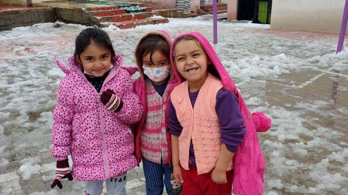 Adana'nın yüksek kesimlerine kar yağdı