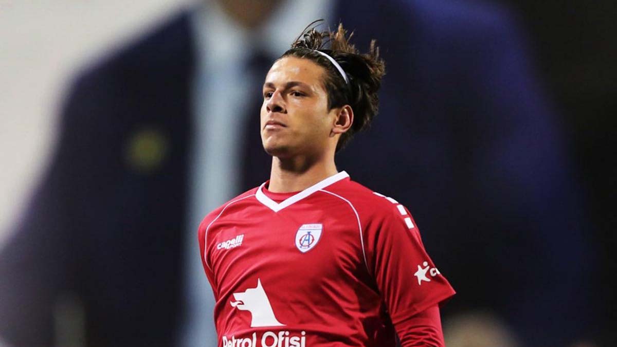 Enis Destan affedildi