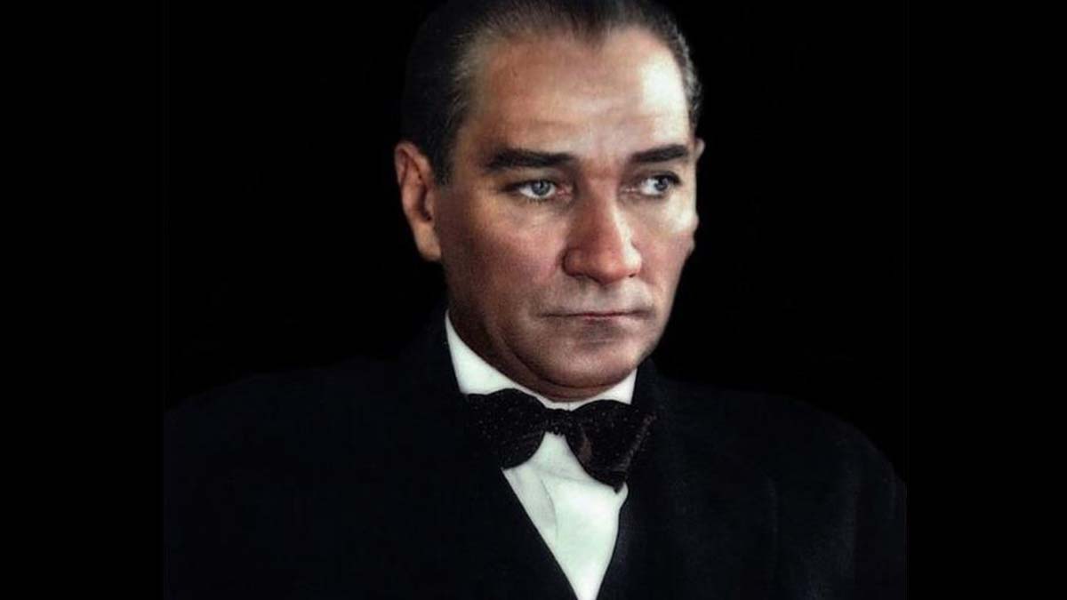 Ağzından çıkanı kulağı duymalı insanın